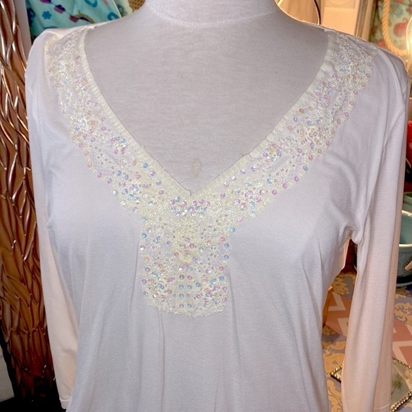 Tops - 🌷 Lace Sequin Top🌷
